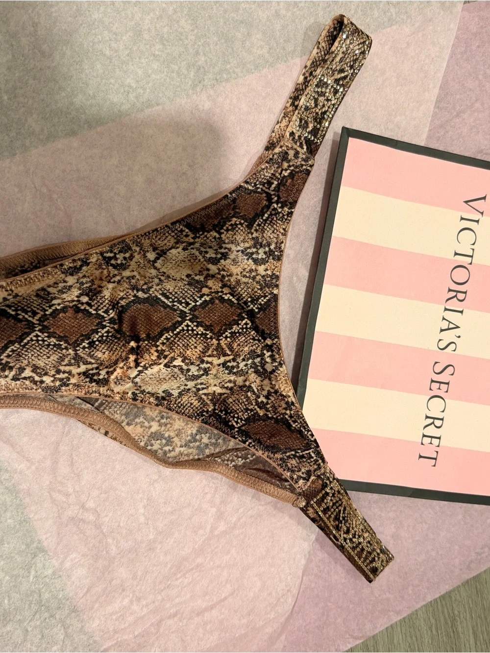 New VS VERY SEXY Shine Strap Brazilian Panty M